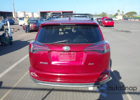 2018 Toyota Rav4 Adventure/Xle z USA, uszkodzony, nr VIN JTMWFREV0JD126287
